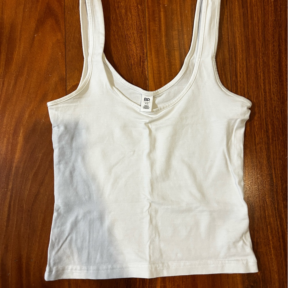 Tank crop top